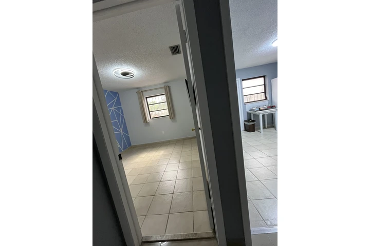 $1600 : Effichece amplió y comodo image 3