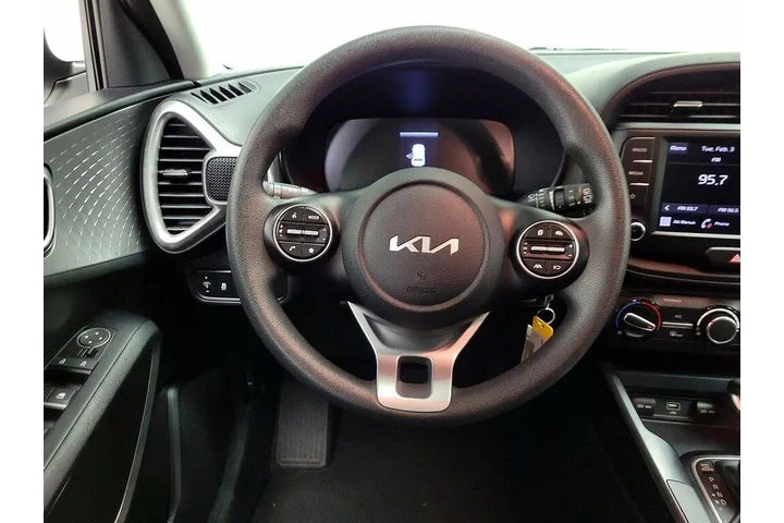 $17998 : Kia Soul 2025 LX 4dr Crossov image 10