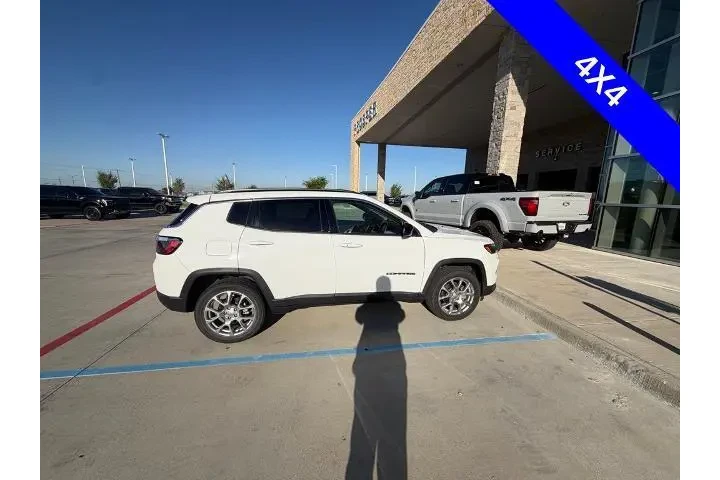 $20899 : Jeep Compass 2022 4x4 Latitu image 7