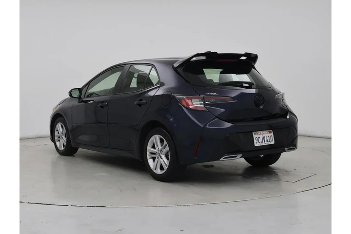 $23998 : Toyota Corolla Hatchback 202 image 2