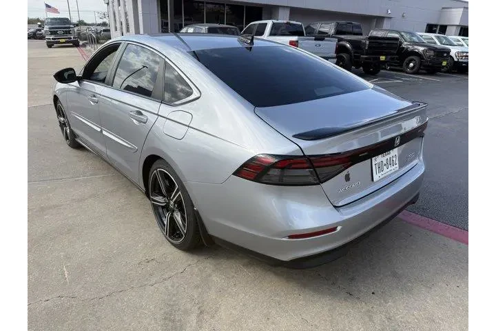 $24587 : Honda Accord Hybrid 2023 Spo image 5