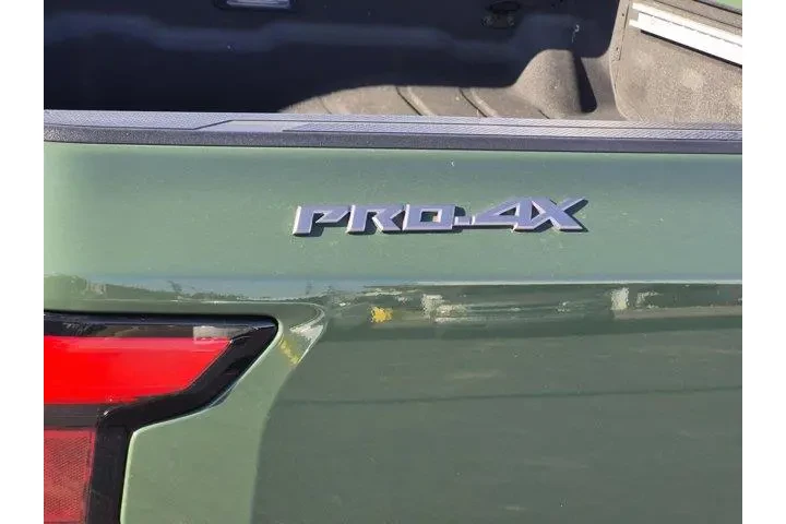 Nissan Frontier 2023 4x4 PRO image 8