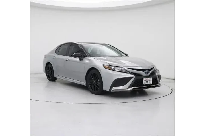 $31998 : Toyota Camry Hybrid 2023 XSE image 1