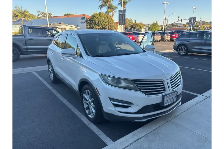 $15900 : Lincoln MKC 2016 Select 4dr image 2