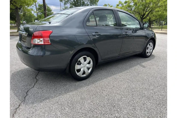 $6900 : 2008 Yaris image 6