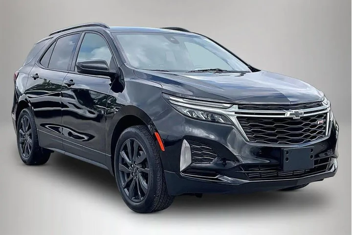 $23945 : Chevrolet Equinox 2023 RS 4d image 1