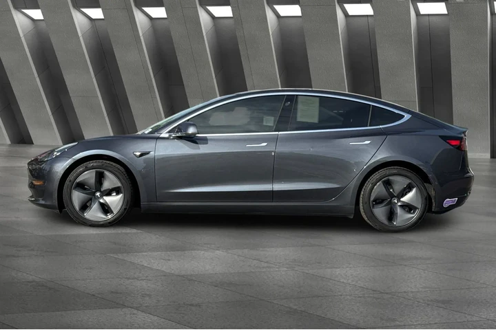 $22000 : Tesla Model 3 2018 Long Rang image 8