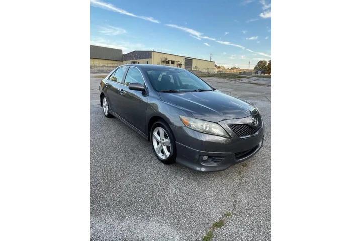 $4800 : 2010 Camry SE image 10