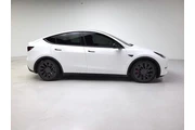 $32998 : Tesla Model Y 2022 AWD Perfo thumbnail