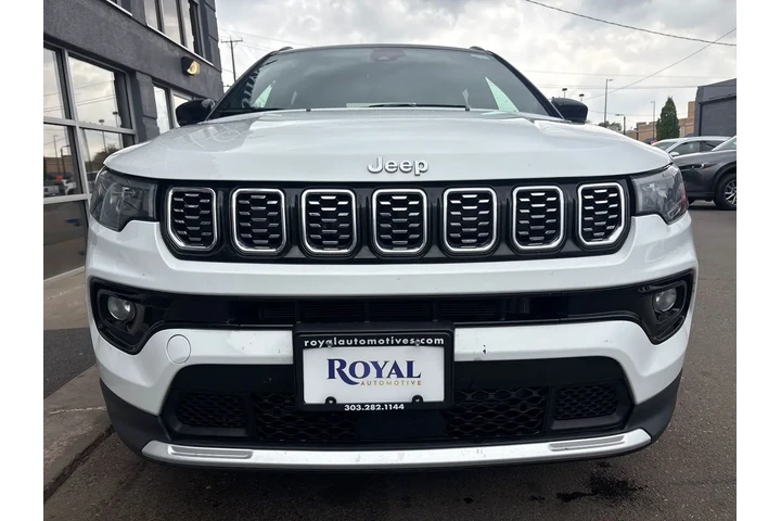 $24995 : 2025 Compass Limited 4x4 image 10