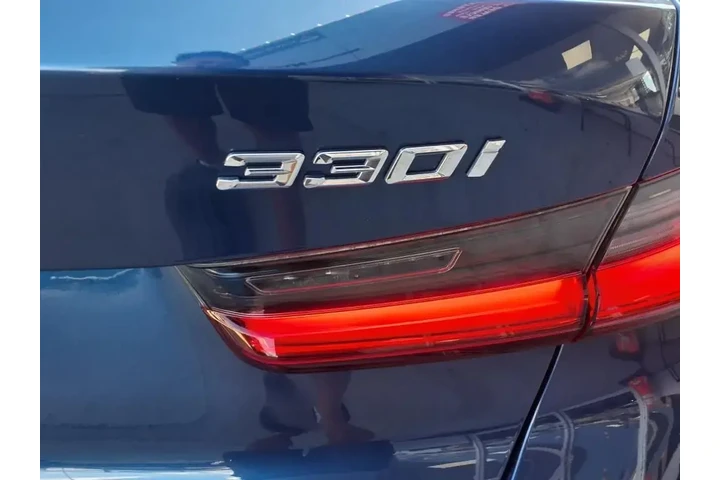 $24299 : BMW 3 Series 2021 AWD 330i x image 10