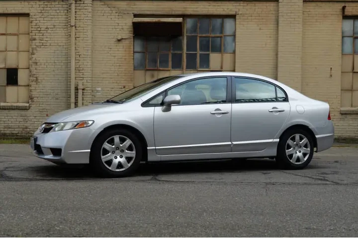 $8988 : 2009 Civic LX image 4
