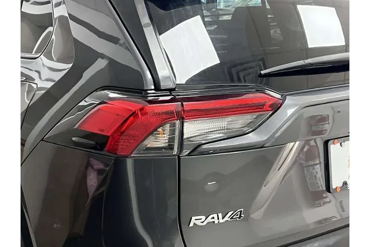 $23889 : Toyota RAV4 2020 AWD LE 4dr image 9