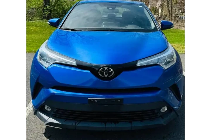 $20500 : 2019 C-HR XLE image 1