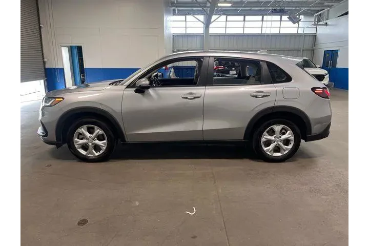 $22958 : Honda HR-V 2023 LX 4dr Cross image 6