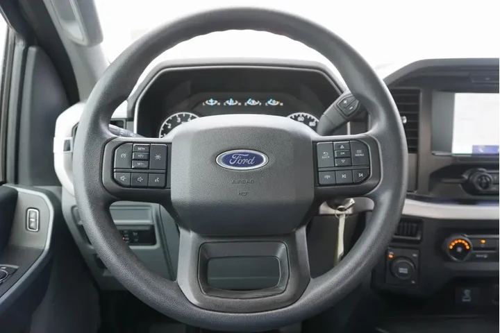 $39988 : Ford F-150 2023 4x4 XLT 4dr image 10