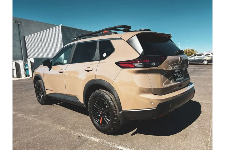 $39977 : Nissan Rogue 2026 AWD Rock C image 6