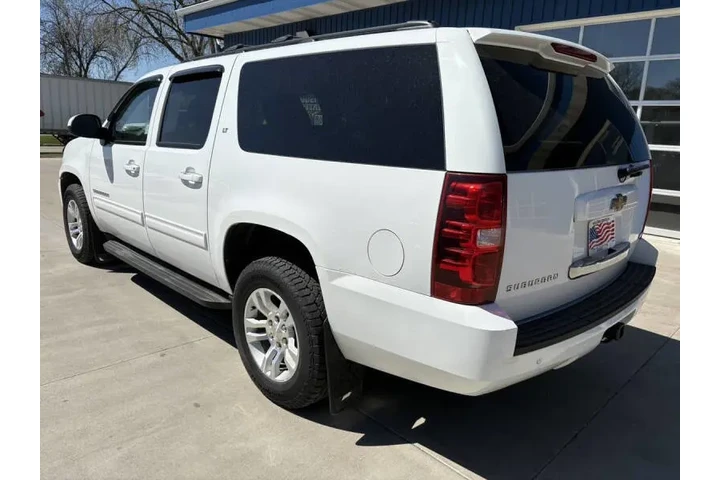 $8990 : 2011 Suburban LT image 9