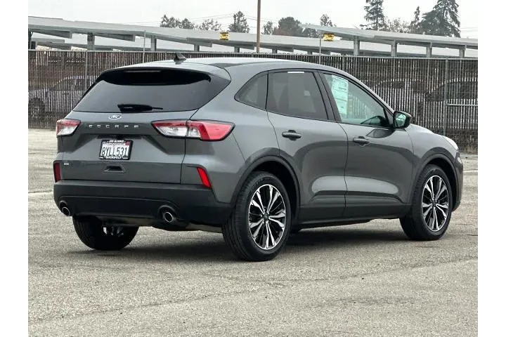 $20950 : Ford Escape 2022 SE 4dr SUV image 3