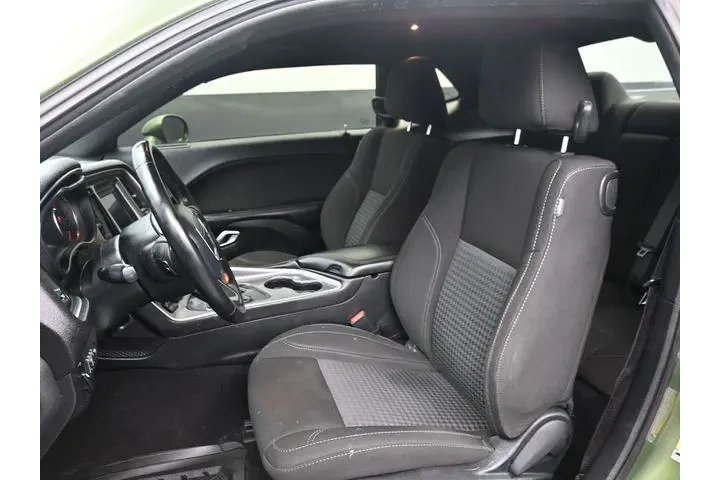 $20657 : Dodge Challenger 2020 SXT 2d image 10