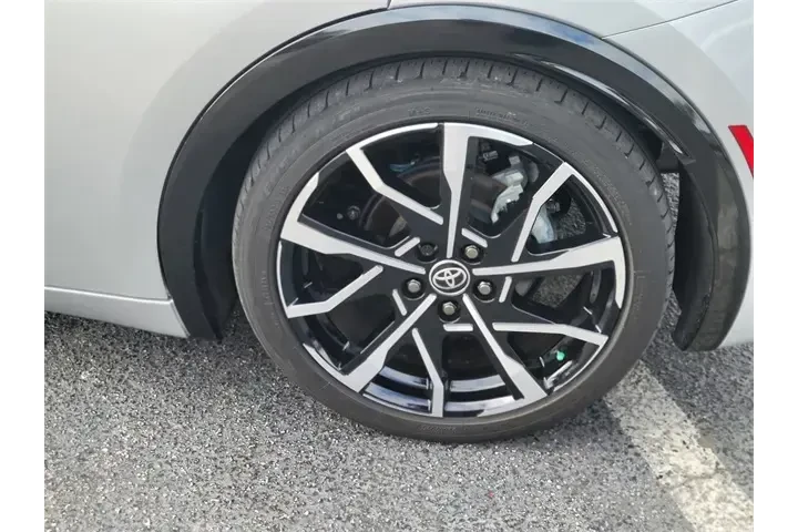 $27991 : Toyota Prius Prime 2023 SE 4 image 7