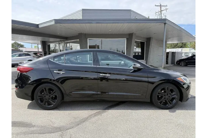 $11450 : 2017 Elantra Limited image 9