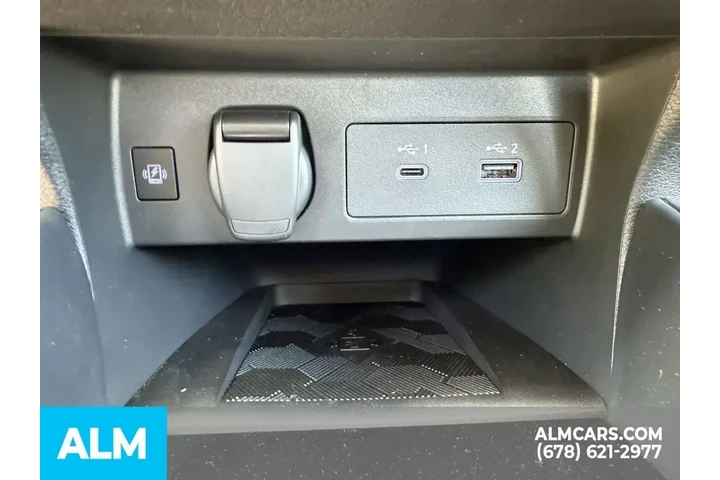 $18920 : Nissan Versa 2025 SV 4dr Sed image 8