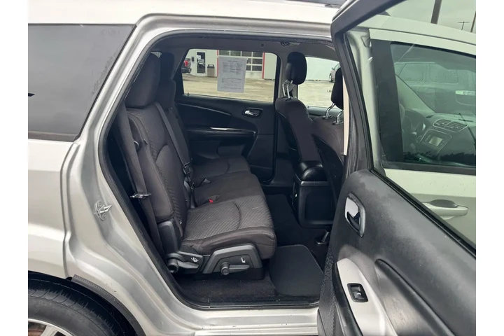 $3980 : 2014 Journey FWD 4dr SXT image 9