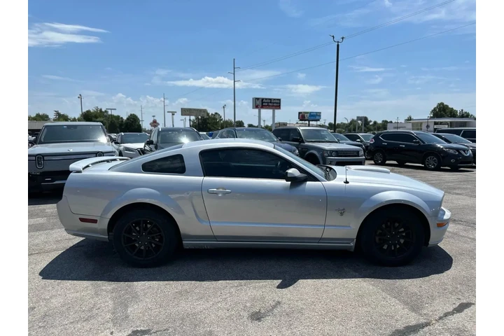 2009 FORD MUSTANG GT DELUXE C image 8