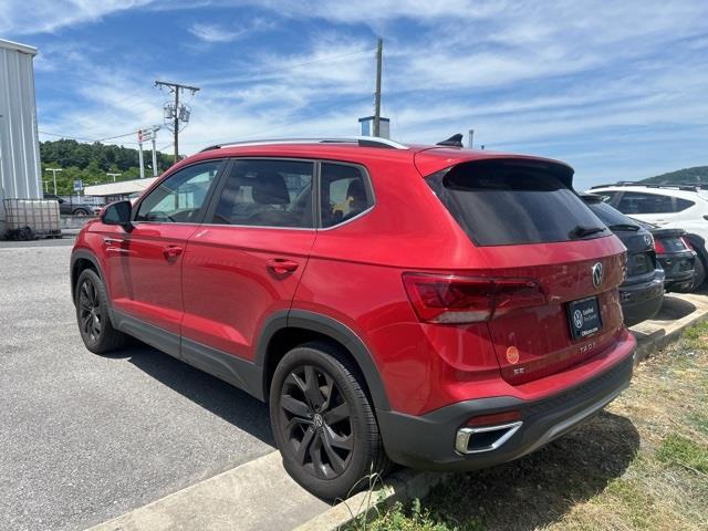 $24436 : PRE-OWNED 2022 VOLKSWAGEN TAO image 5