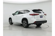 $37998 : Toyota Highlander 2022 XLE 4 thumbnail