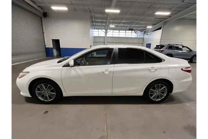 $13952 : Toyota Camry 2015 SE 4dr Sed image 6