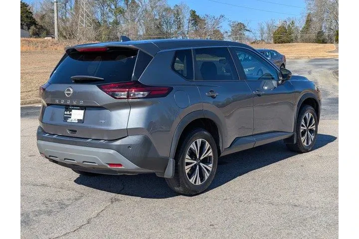 $17999 : Nissan Rogue 2022 SV 4dr Cro image 8
