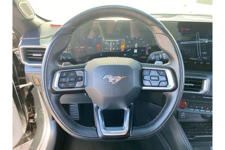 Ford Mustang 2024 GT 2dr Fas image 9