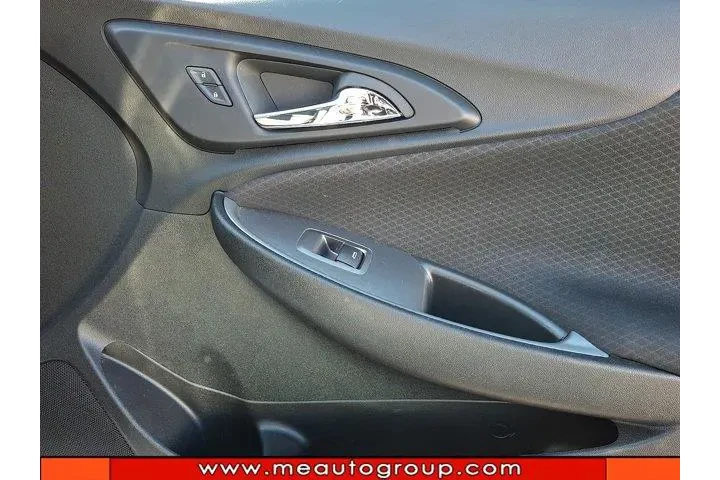 $18077 : Chevrolet Malibu 2024 LT 4dr image 10