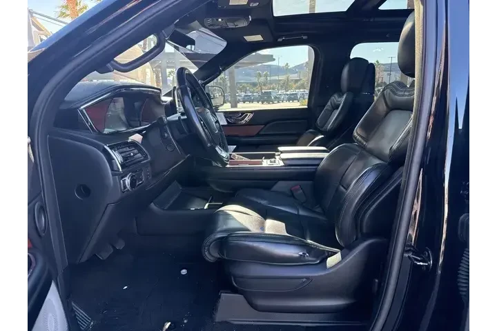 $38989 : Lincoln Navigator L 2020 4x4 image 10