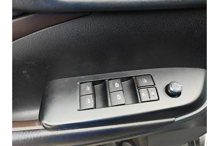 $25187 : Toyota Highlander 2019 SE 4d image 5