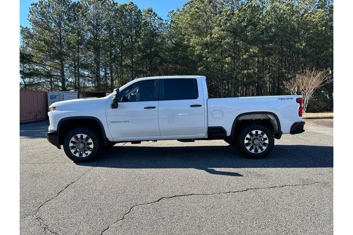 $39848 : Chevrolet Silverado 2500HD 2 image 4