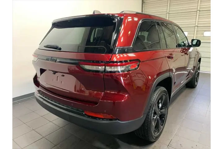 $39490 : Jeep Grand Cherokee 2024 4x4 image 3