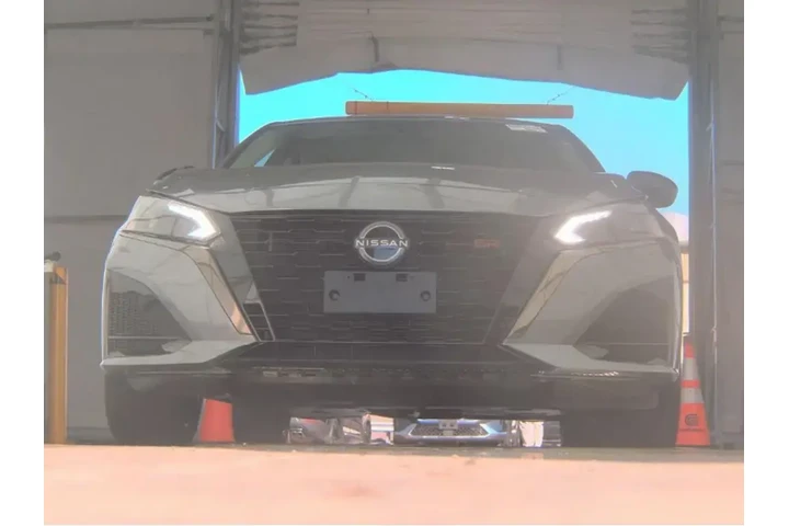 $19949 : Nissan Altima 2023 2.5 SR 4d image 4