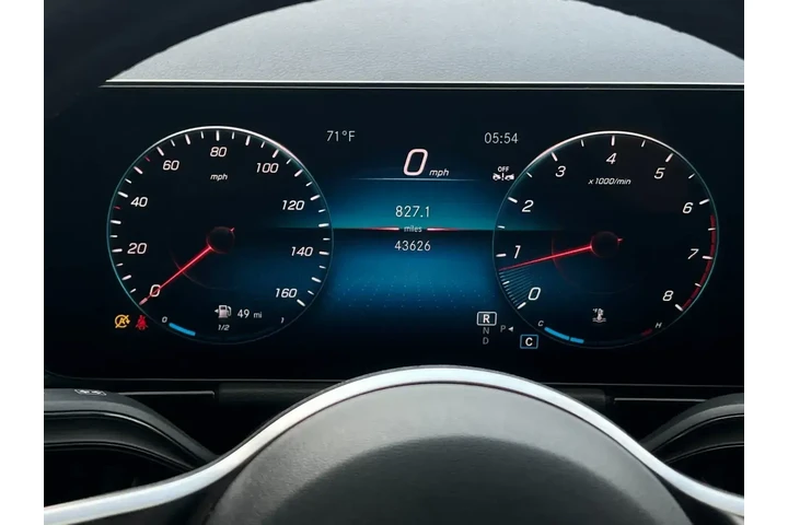 $24999 : Mercedes-Benz GLA 2023 GLA 2 image 9