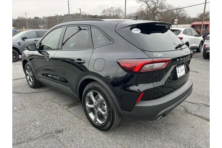 $27097 : Ford Escape 2025 ST-Line 4dr image 5