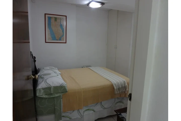 $140 : Alquiler de Habitación image 1
