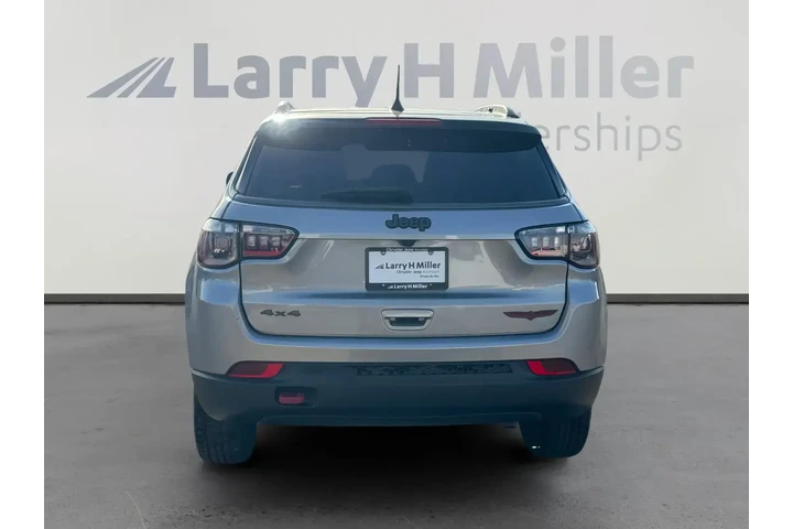 $20900 : Jeep Compass 2022 4x4 Trailh image 4