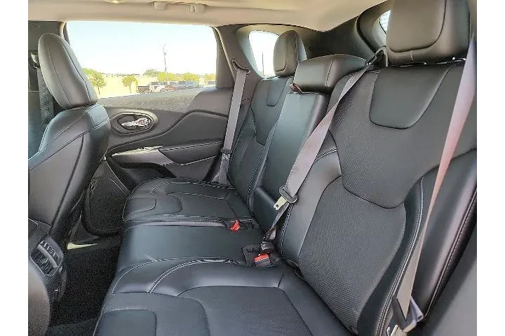 $27990 : Jeep Cherokee 2022 4x4 Limit image 5