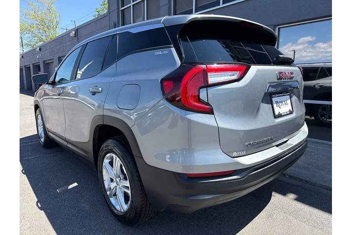 $21995 : 2024 GMC Terrain FWD SLE image 5