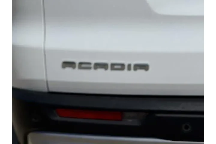 $34841 : GMC Acadia 2025 Elevation 4d image 8