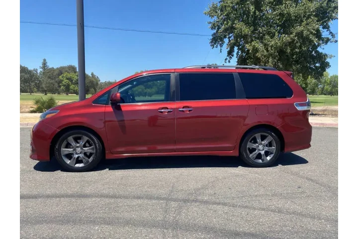 $15995 : 2015 Sienna SE Premium 8-Pass image 4