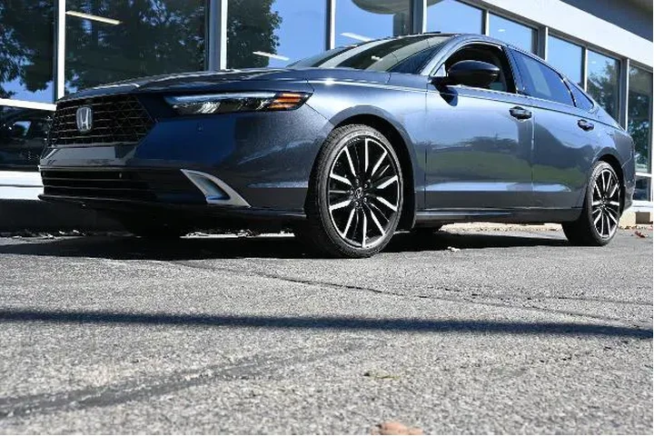 $32488 : Honda Accord Hybrid 2023 Tou image 1
