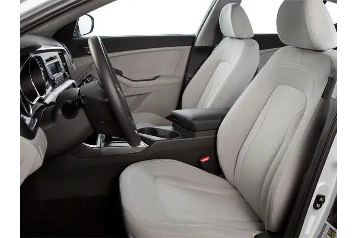 2013 Optima LX image 9